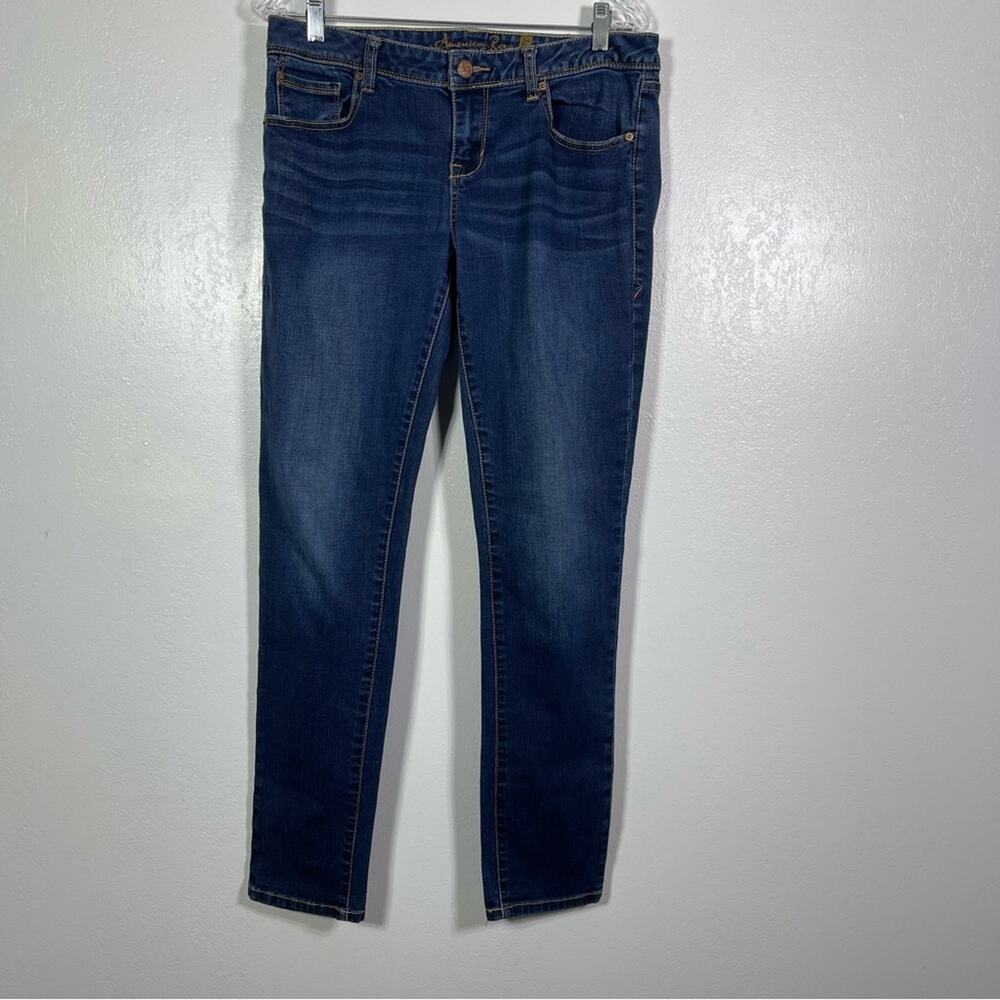 American Rag Cie Curvy Straight Leg Jeans. Size 7R. In excellent condition!